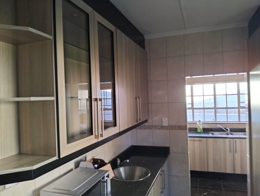 To Let 5 Bedroom Property for Rent in Fort Gale Eastern Cape